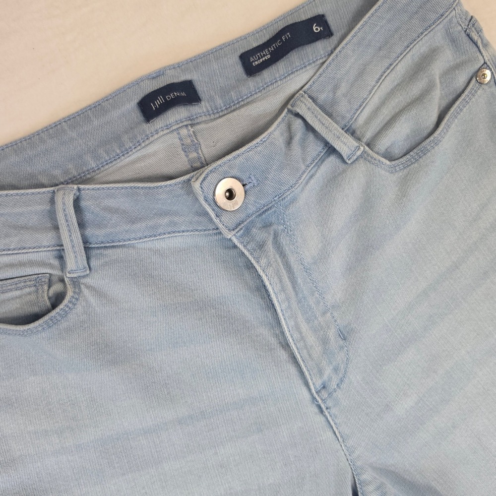 J.‎ Jill Denim Authentic Fit Cropped Jeans Light Wash Frayed Hem Size 6T Tall